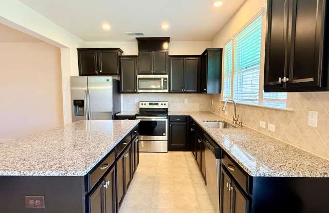 5633 Garrow Glen Road - 1 Gallery 4