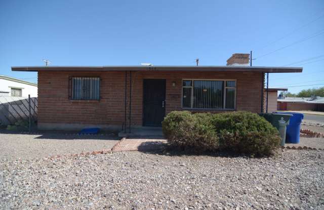 Charming 2 Bedroom 1 Bath Home! Central Tucson Location! photos photos Charming 2 Bedroom 1 Bath Home! Central Tucson Location! photos photos