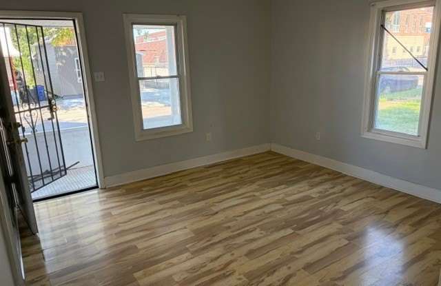 3134 W 46th Street Gallery 2