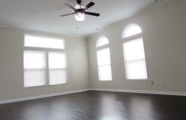 3 Bed/2 Bath Ranch Home in Charlotte - Cul de Sac - Level Lot - Fenced Back Yard - Storage Shed Gallery 4