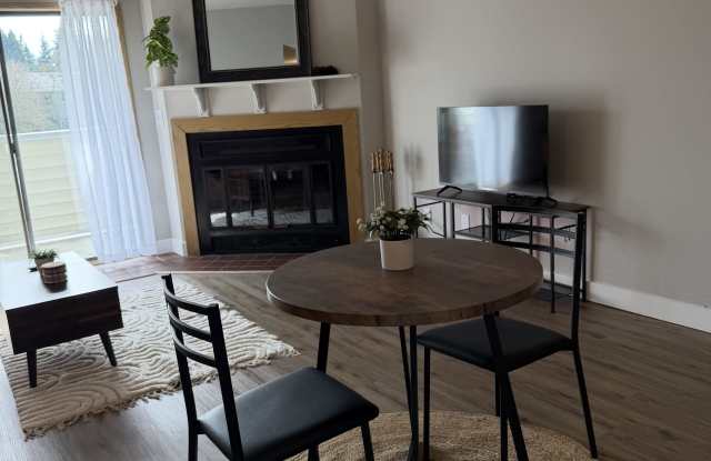 11044 Southwest Greenburg Road - 1Unit 321 Gallery 4