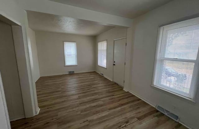 1833 2nd St - 1833 2nd Street, Moline, IL 61265