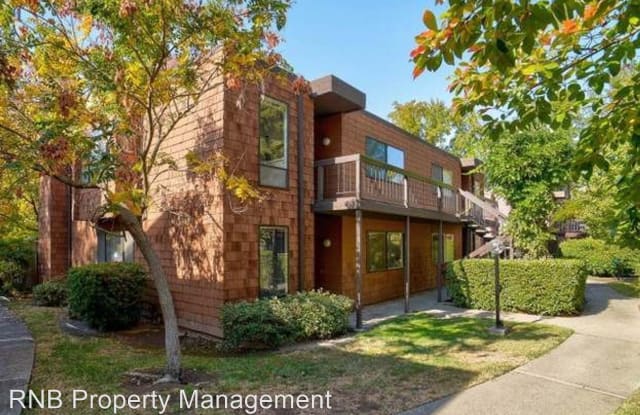 792 Woodside East Lane Unit 11 - 792 Woodside Ln E, Arden-Arcade, CA 95825