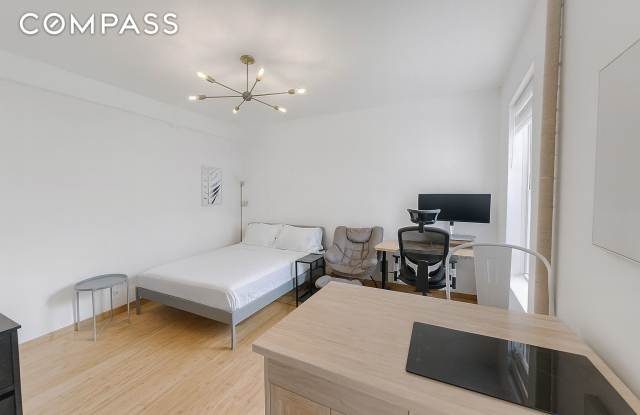 304 West 10th Street - 304 West 10th Street, New York City, NY 10014