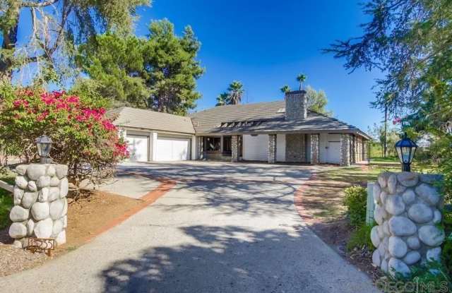 15235 Crestview Ct - 15235 Crestview Court, Poway, CA 92064