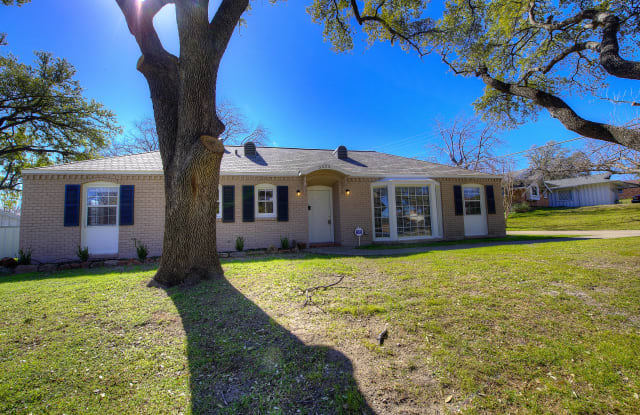 3454 Guadalupe Rd - 3454 Guadalupe Road, Fort Worth, TX 76116