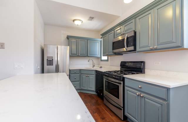 315 South Ashland Avenue Gallery 2