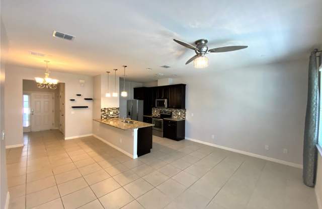 2 Bedroom 2.5 Bath Townhome In The Hamptons Gallery 4