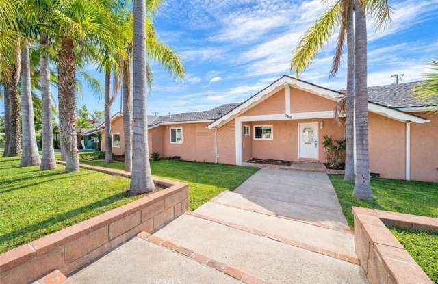 386 W 16th Street photos photos