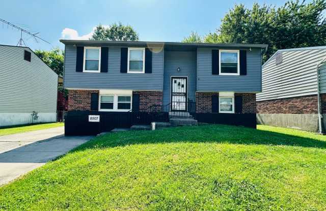 Updated 5BR/2BR house near Outer Loop now available! photos photos