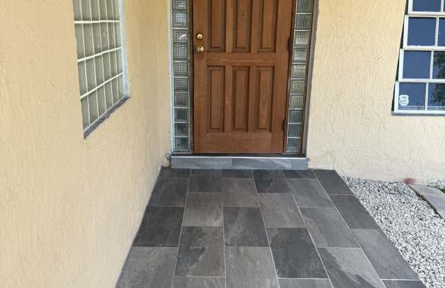 9499 Jamaica Drive Gallery 1