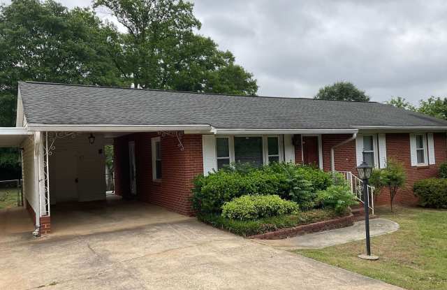 Available Now!!! Spacious Four bedroom home in Gastonia. photos photos