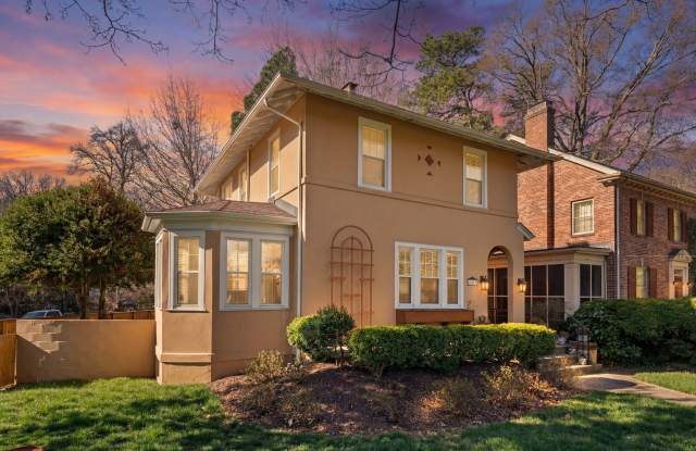 4400 Forest Hill Avenue photos photos