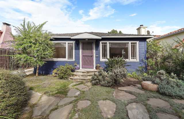 Enchanting Bungalow w/English Flower Garden in Venice- 2 Bedrooms 1 Bath - 2132 Glencoe Avenue, Los Angeles, CA 90291