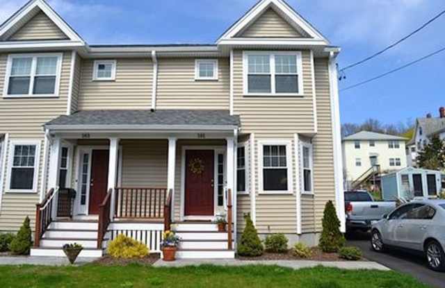 Welcome Home, Beautifully Updated Stellar Neighborhood Gallery 1