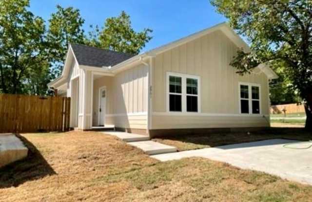 2901 S Scullin Street photos photos