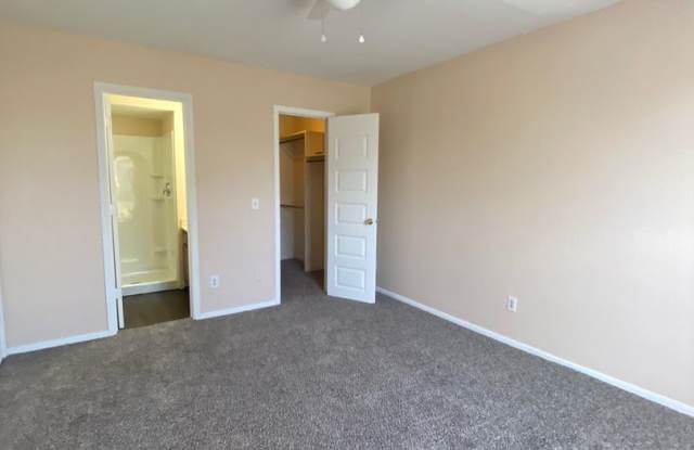 Broken Arrow duplex: 3 bedroom Duplex! Gallery 3