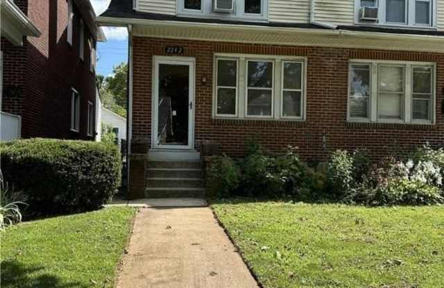 2242 Ferry Street photos photos