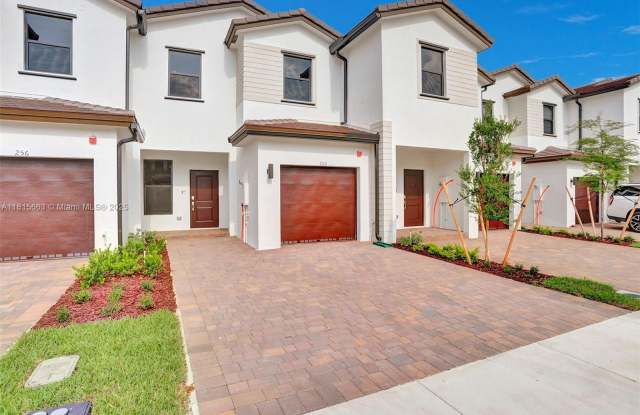 252 SW 159th Ter photos photos