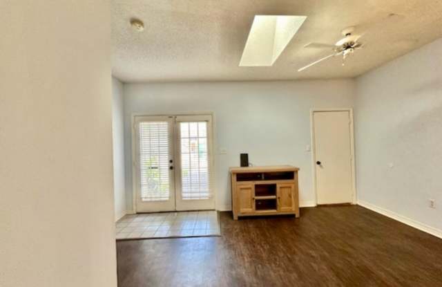 1828 Whispering Oaks Lane - 1 Gallery 3