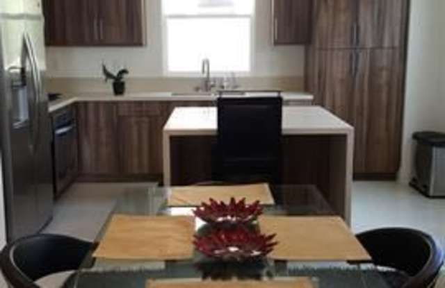 7903 Modern Oasis Drive Gallery 4