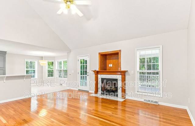 116 Ethanhill St. Gallery 3