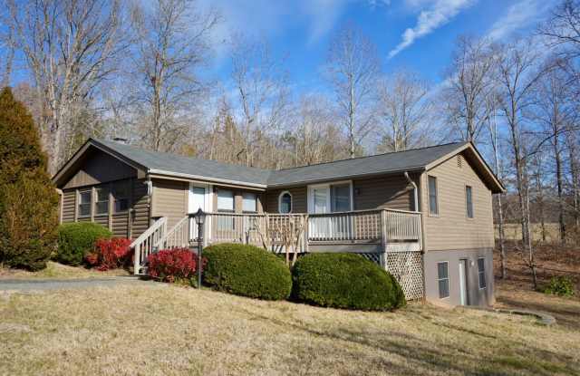 104 Windward Farm Rd Gallery 1