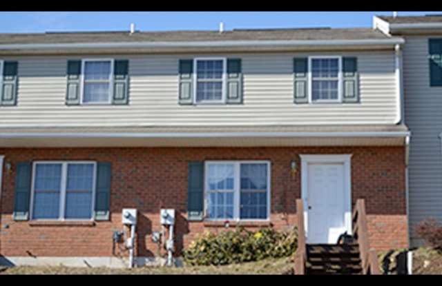Beautiful townhome in Exeter Schools photos photos