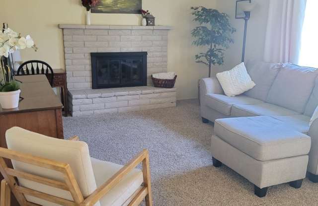2940 E Dahlia Dr Gallery 4