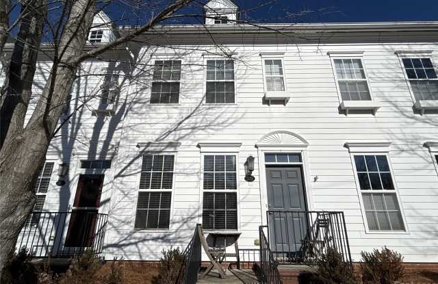 370 Park Square Place - 370 Park Square Place, Matthews, NC 28105 370 Park Square Place - 370 Park Square Place, Matthews, NC 28105