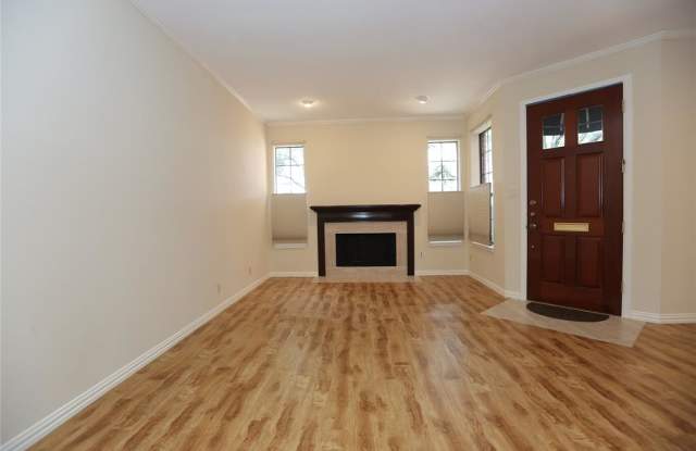 2604 W Holcombe Boulevard Gallery 4