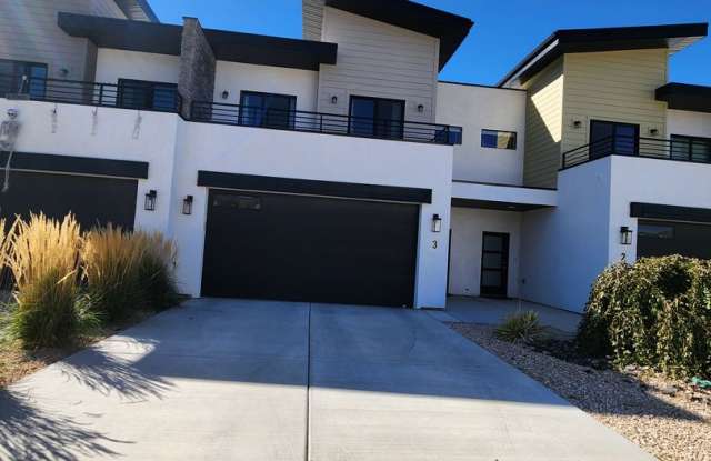 Modern 3-Bedroom Home with Balcony for Rent in Cedar City, UT photos photos Modern 3-Bedroom Home with Balcony for Rent in Cedar City, UT photos photos