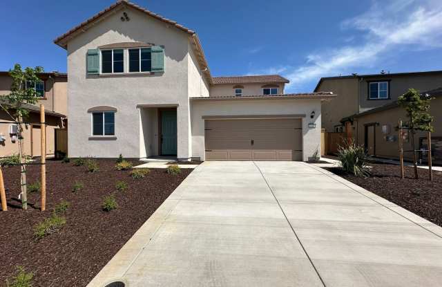 Beautifully maintained 4-bedroom, 3-bath, 2,403 sq ft in Rancho Cordova Gallery 1