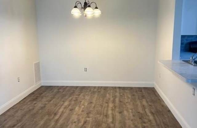 709 Kings Court Gallery 4