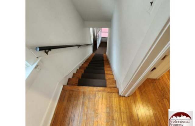 248 Carroll Parkway Gallery 2
