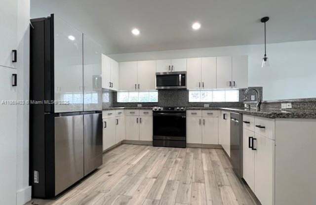 17888 SW 14th Street, Pembroke Pines, FL 33029 photos photos