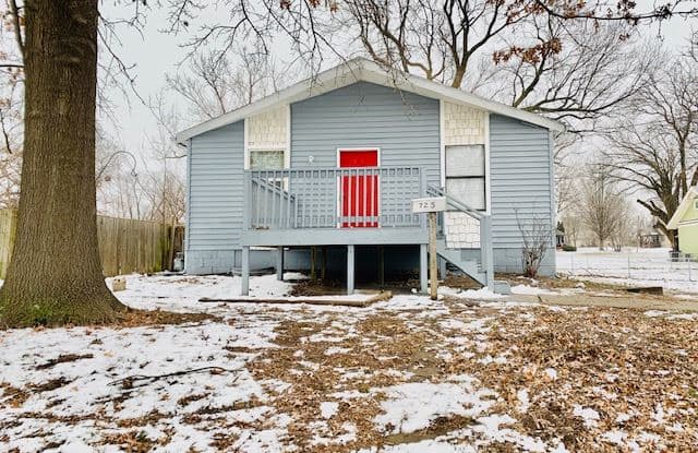 725 N Dodgion Ave - 725 N Dodgion Ave, Independence, MO 64050