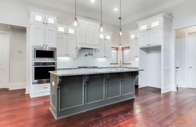 Gorgeous Custom Built Home Available In Youngsville! Gallery 4