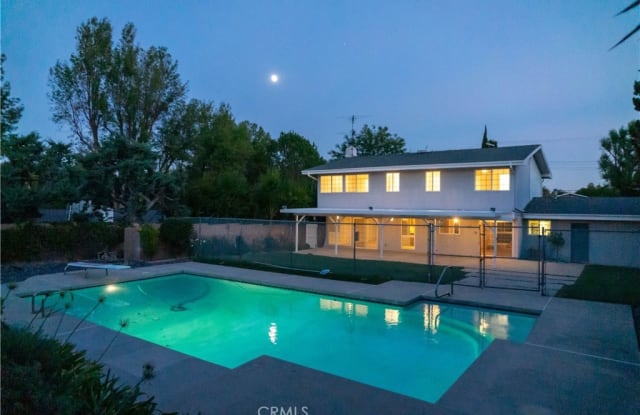 5541 Valerie Avenue - 5541 Valerie Avenue, Los Angeles, CA 91367 5541 Valerie Avenue - 5541 Valerie Avenue, Los Angeles, CA 91367