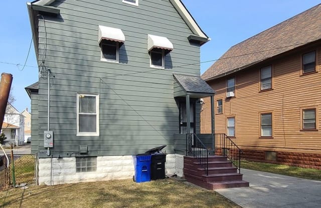 11908 Browning Avenue Gallery 3