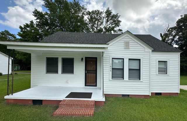 Charming 3BR/1BA Home for Rent – Conveniently Located Near the US Coast Guard Base photos photos
