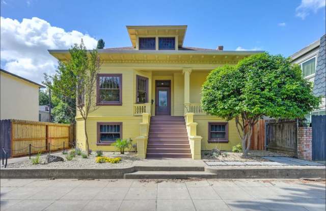 Charming Craftsman Bungalow with Full Basement in the Heart of Downtown photos photos