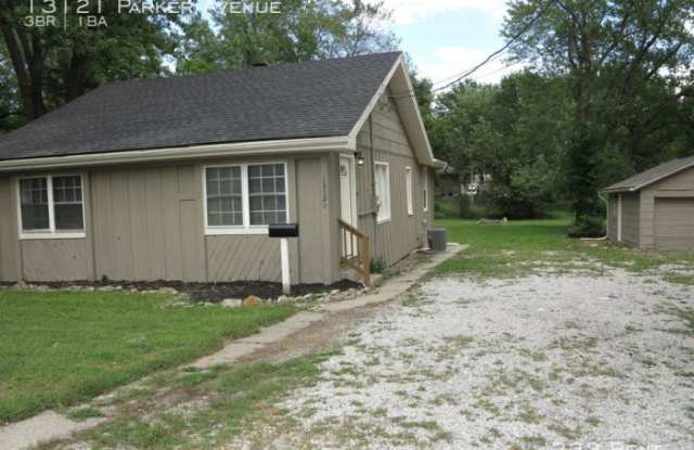 13121 Parker Avenue - 13121 Parker Avenue, Grandview, MO 64030