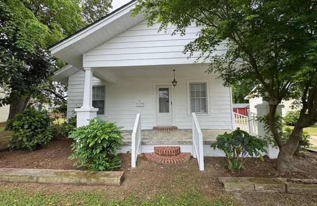 Downtown Living with Spacious Backyard photos photos