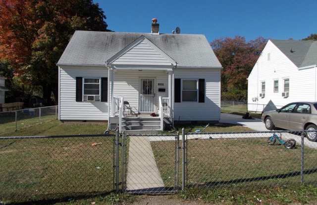 4BR SFR w/ Fenced Yard in Richmond (23224) - 1307 Overlook Street, Richmond, VA 23224