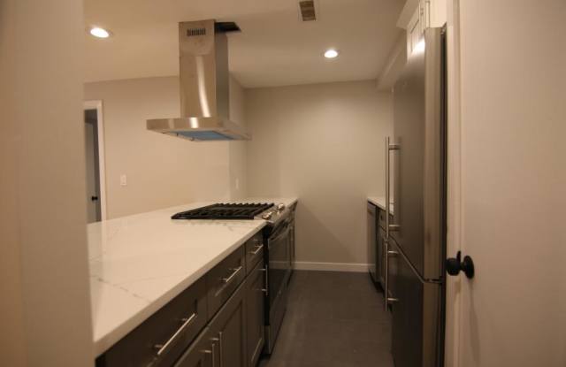 1661 Washington St. photos photos