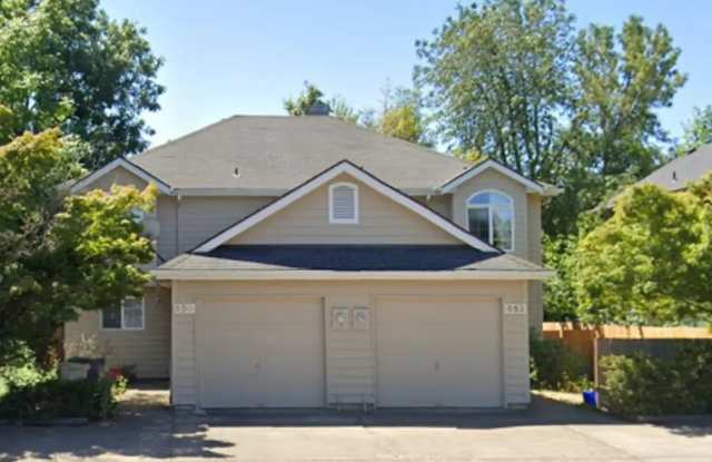 652 NW Walnut Blvd photos photos