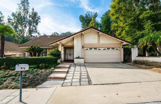 1587 Kiowa Crest Dr. Gallery 2