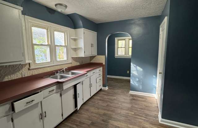 Southeast Indy - 2 BR home Gallery 4