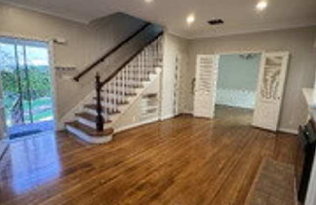 205 South Doheny Drive Gallery 4